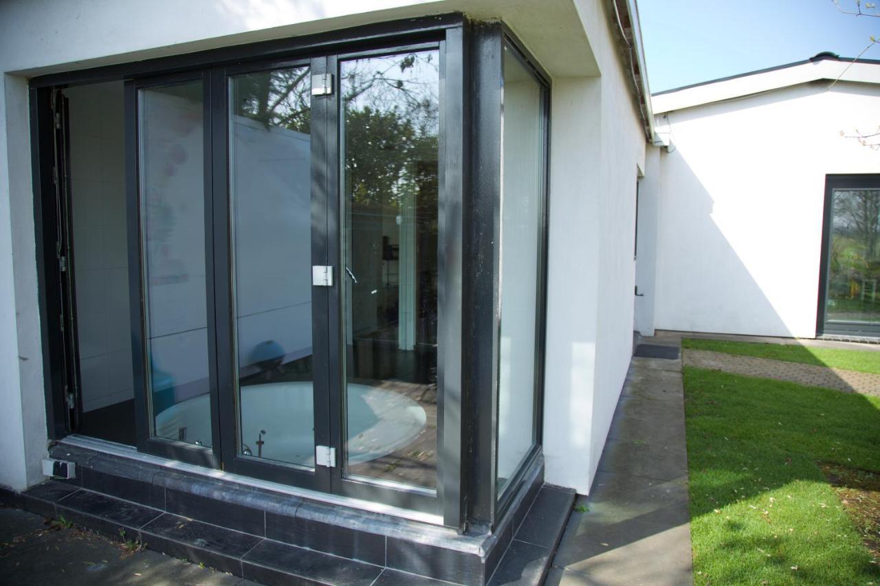 Bungalow Haarlem Amsterdam With Jacuzzi Vijfhuizen Zewnętrze zdjęcie